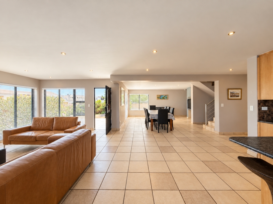 To Let 3 Bedroom Property for Rent in Myburgh Park Western Cape
